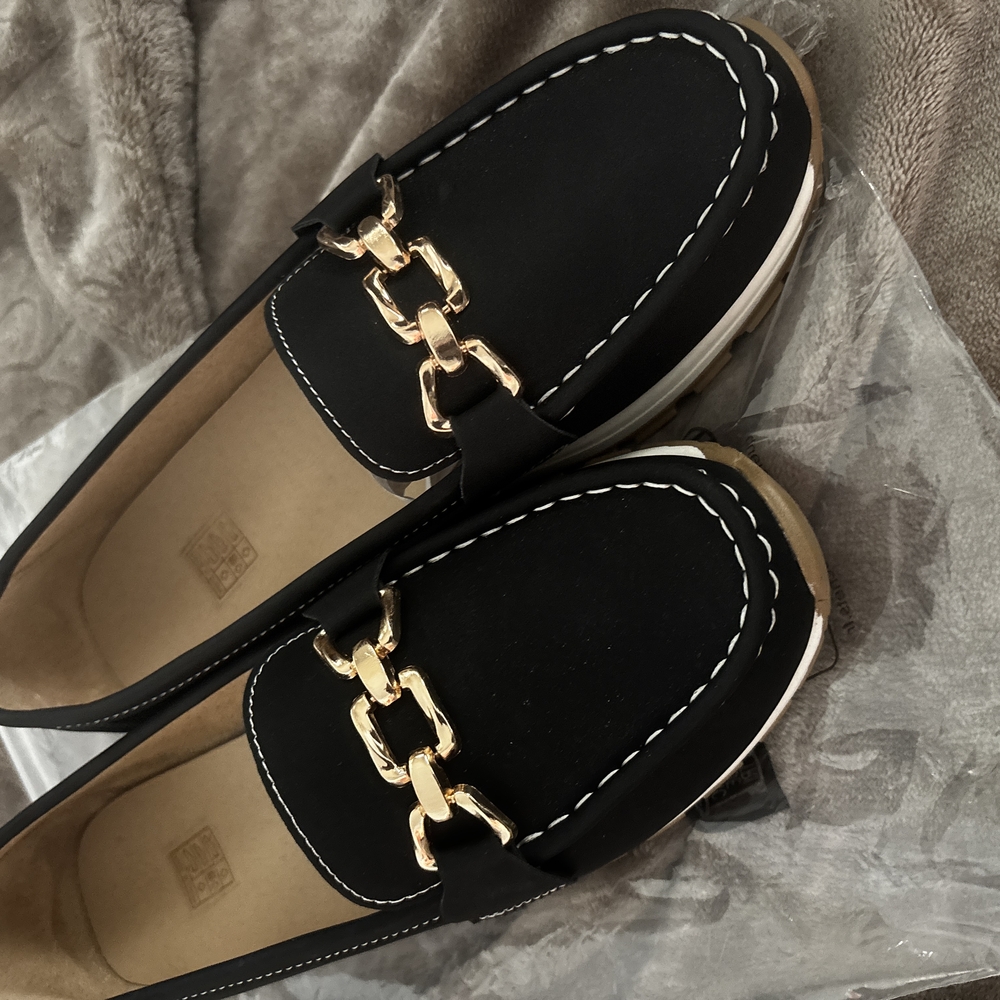 Black and Gold Flats with Chain Detail - Picture 1 of 7